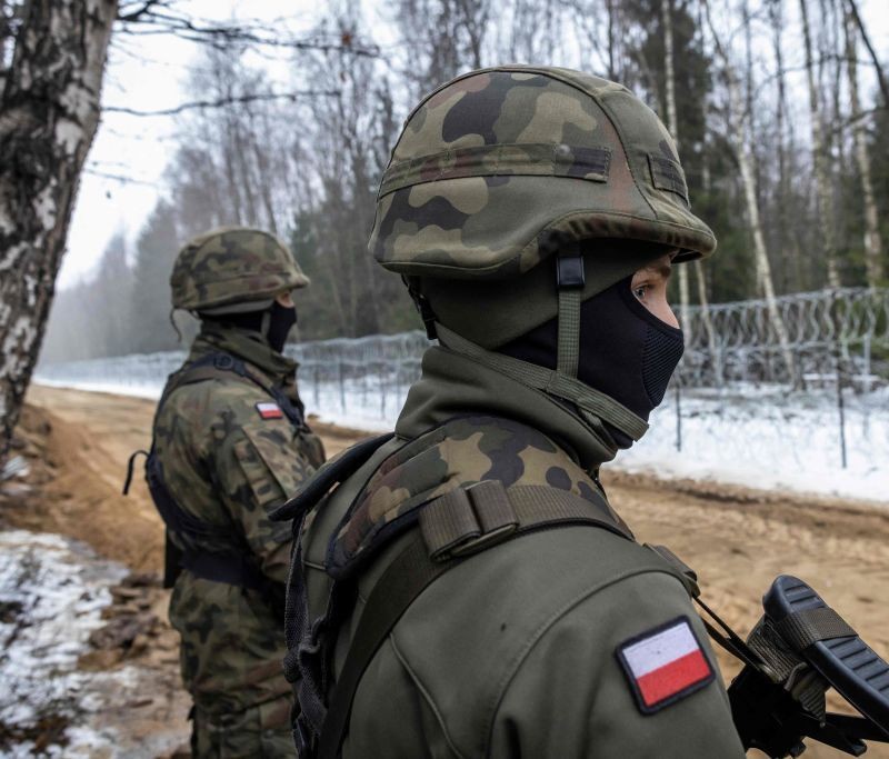 Polish soldier attacked on border with Belarus died