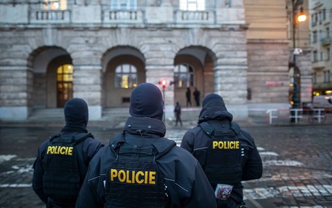 W Czechach "możliwy atak terrorystyczny". Policja zaostrzyła środki bezpieczeństwa