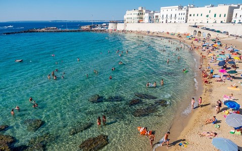 Włochy: Dzień na plaży kosztuje tego lata od 30 do nawet 700 euro dziennie