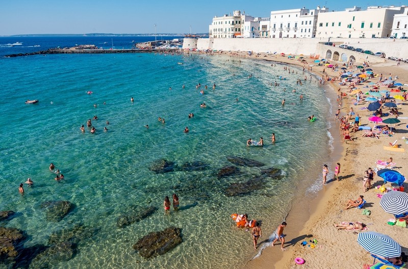 Włochy: Dzień na plaży kosztuje tego lata od 30 do nawet 700 euro dziennie