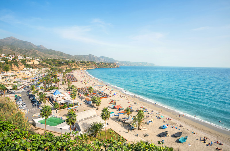 Hiszpania: Od 2016 roku morze wdarło się do 45 metrów w głąb wybrzeża Costa del Sol