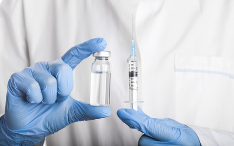 Pierwsza podwójna szczepionka przeciwko grypie i Covid przeszła pomyślnie badania kliniczne