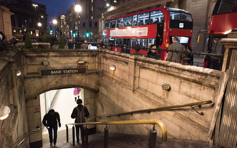 Londyn: W ramach nocnych połączeń metra może kursować więcej pociągów 