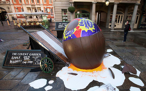 Theresa May criticises Cadbury over Easter egg hunt