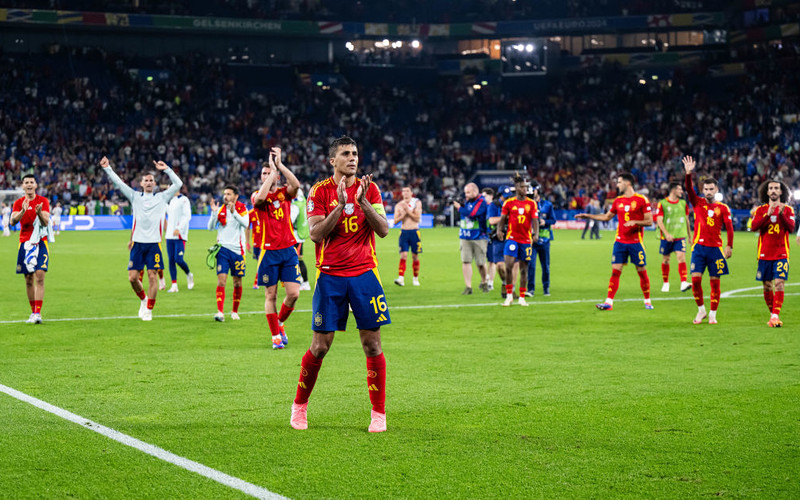 EURO 2024: Skromne zwycięstwo Hiszpanów, Lewandowski i Dawidowicz gotowi na Austrię
