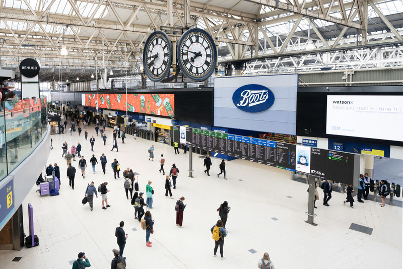 "Big Brother" na londyńskich stacjach kolejowych. Używano kamer AI bez wiedzy pasażerów