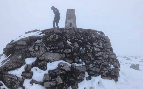 Szkocja: Polak pobił rekord w siedmiokrotnym wejściu na szczyt Ben Nevis w ciągu 24 godzin
