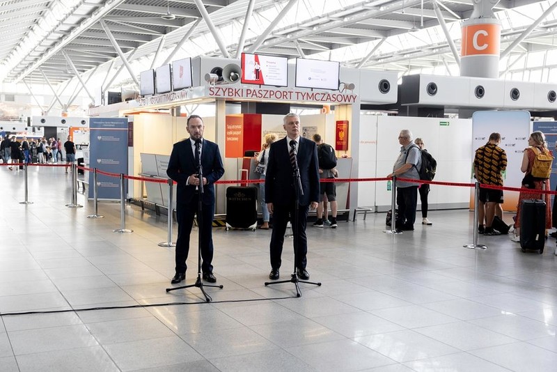 Już w lipcu punkty paszportowe będą działać na lotniskach w Krakowie, Gdańsku i Katowicach