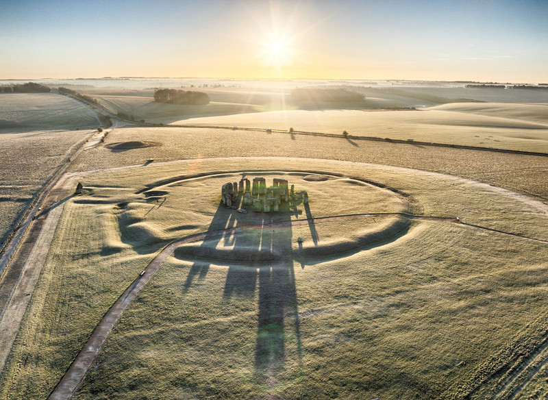 UK: Trzecia osoba aresztowana w związku ze spryskaniem farbą Stonehenge