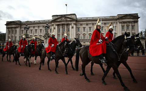 Znów spłoszone konie wojskowe uciekły z ćwiczeń i biegały po Londynie