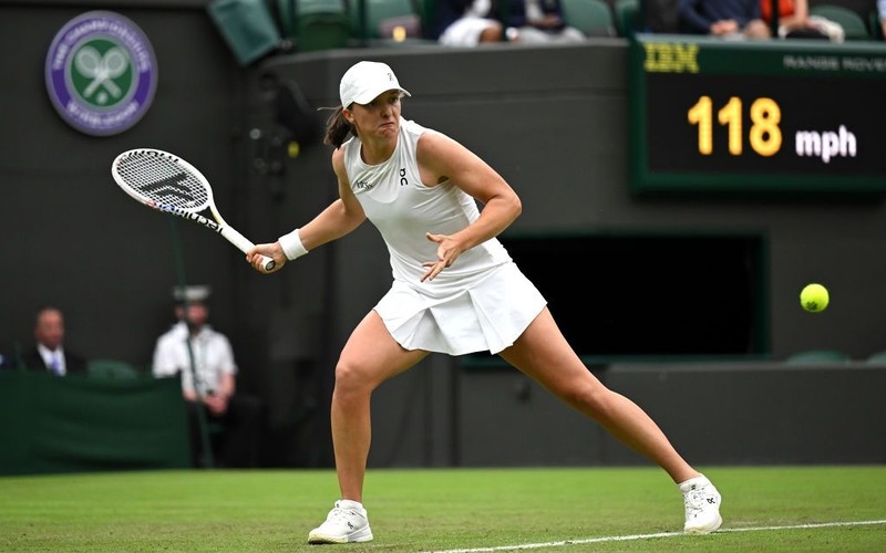 Wimbledon: Iga Świątek awansowała do drugiej rundy