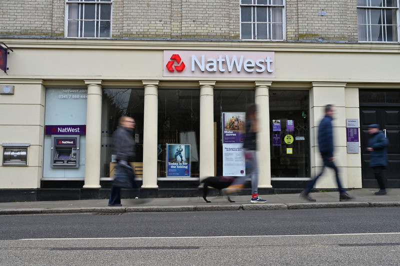 Kolejne likwidacje oddziałów banków w UK. Pełna lista zamykanych placówek w lipcu 2024 r.