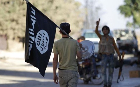IS wzywa islamistów do ataków na policjantów za pomocą noża