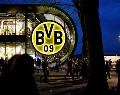 Borussia Dortmund explosions: Police examine 'Islamist' letter 'naming Angela Merkel' after bus bomb