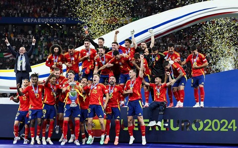 Spain defeated England 2-1 and became European football champions