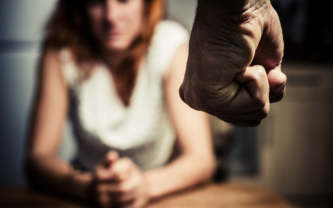 Police 'failing victims of domestic abuse' in London