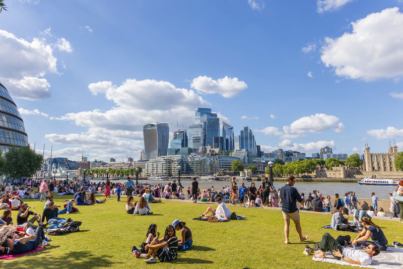 Pogoda w UK: W niektórych rejonach temperatura osiągnie 30°C, ale nadejdą też opady deszczu