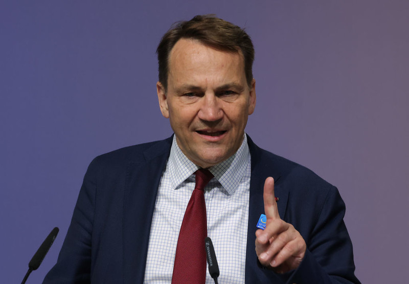 Minister Sikorski: Będę wspierać starania Wielkiej Brytanii, by ocieplić relacje z UE