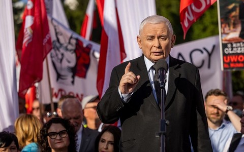 53,9 proc. Polaków chce ustąpienia Jarosława Kaczyńskiego z funkcji szefa PiS
