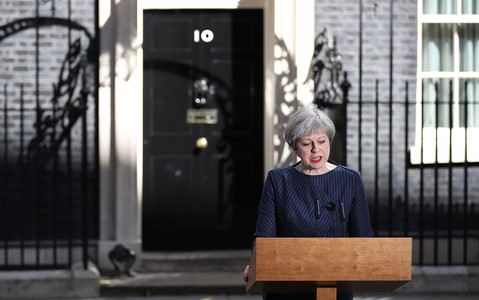 Theresa May announces shock general election