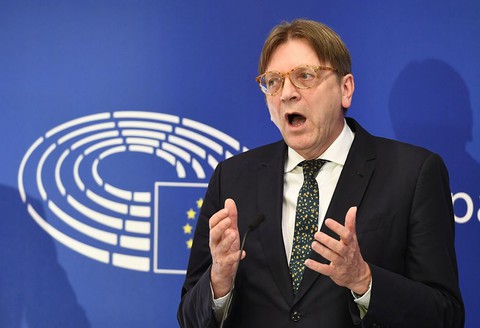Verhofstadt: Brytyjczycy w wyborach wypowiedzą się w sprawie relacji z UE