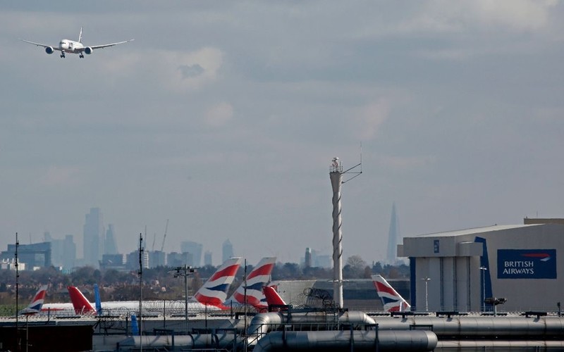 Polish Airlines LOT not to fly into hole left by British Airways