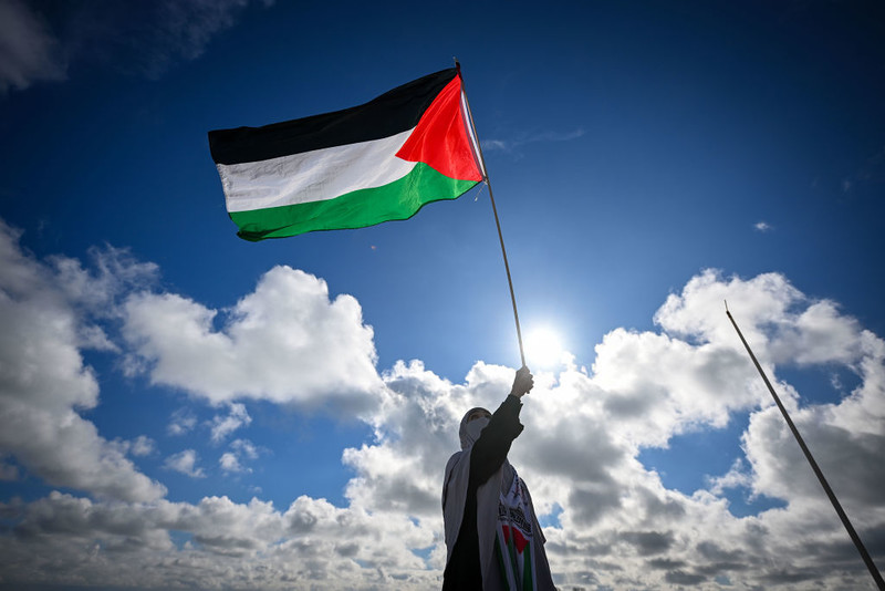 UK: Członkowie propalestyńskiej grupy oskarżeni o włamanie do izraelskiej firmy