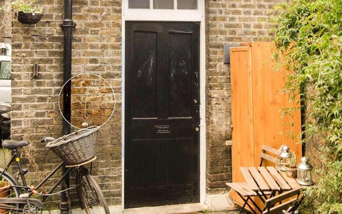Storeroom flat in Bethnal Green likened to 'Harry Potter's bedroom' on sale for £350,000