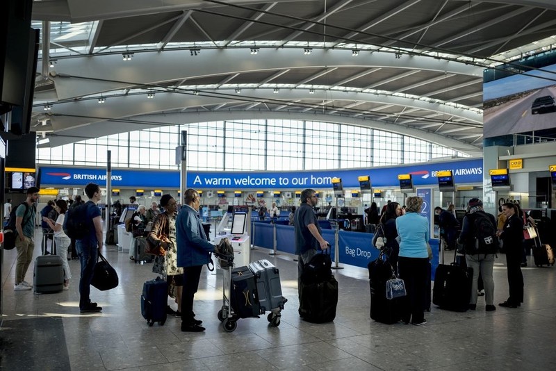Straż graniczna na lotnisku Heathrow będzie strajkować w szczycie letnich powrotów