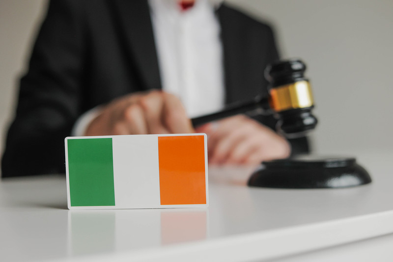 Irlandia: 16-letni islamista, który zranił nożem kapelana armii, stanął przed sądem