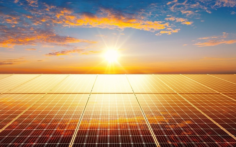 Australia: Rząd zatwierdził plan budowy "największej na świecie" elektrowni słonecznej