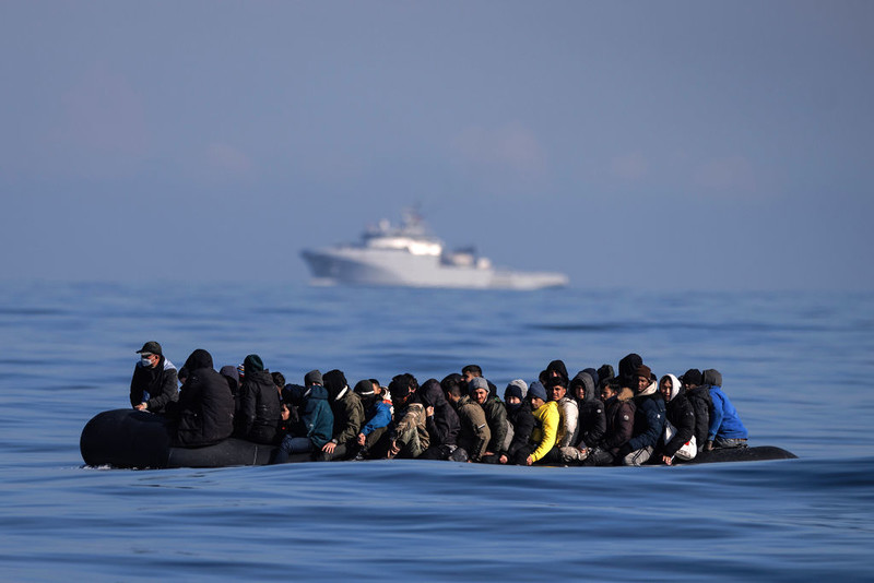 Szefowa brytyjskiego MSW zapowiada przyspieszenie deportacji nielegalnych imigrantów