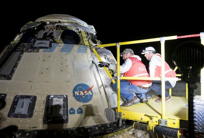 Kapsuła Starliner wróciła na Ziemię bez załogi. Astronauci wciąż na ISS