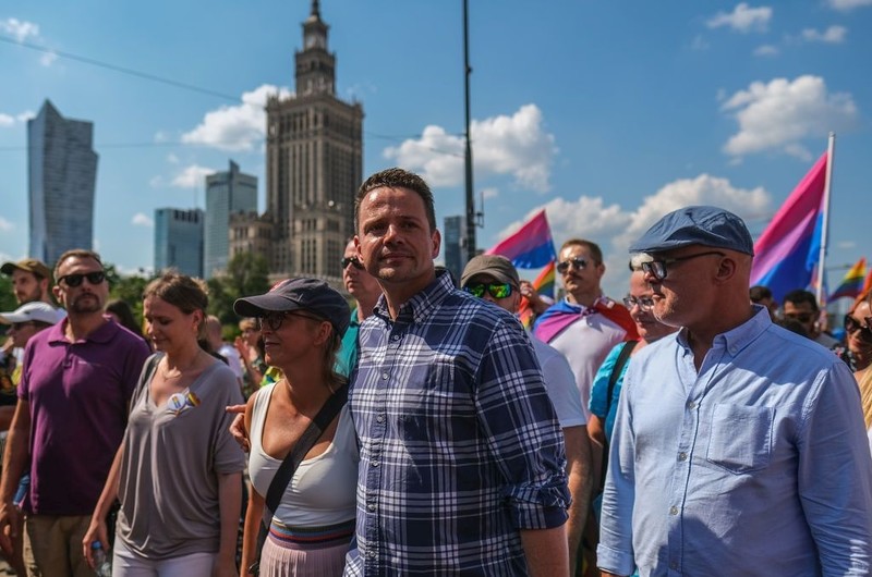 Poll for Onet: Who would Rafał Trzaskowski win against in the presidential election?