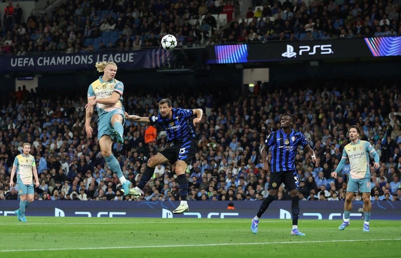 Piłkarska Liga Mistrzów: Bez bramek w Manchesterze, Skorupski bohaterem Bolonii