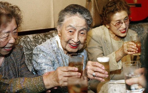 The number of Japanese 100-year-olds has been growing continuously for 54 years