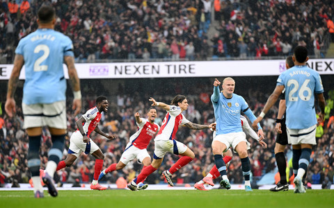 Manchester City draw with Arsenal and are leaders