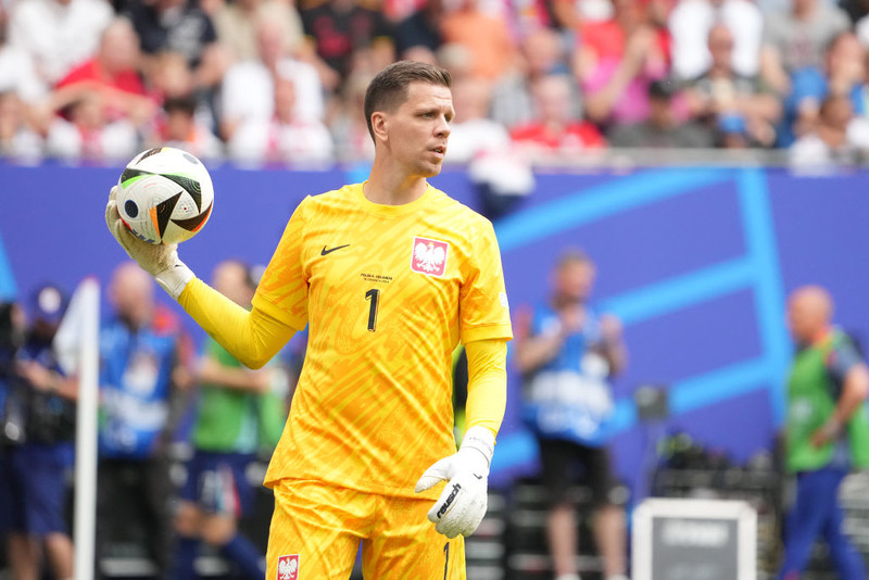 Barcelona szuka doświadczonego bramkarza, Szczęsny wśród kandydatów