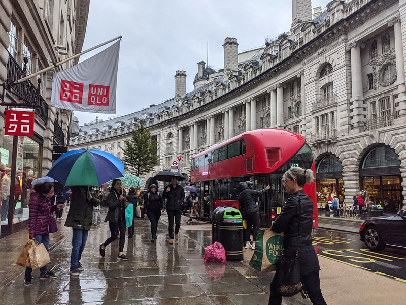 London to be hit with 17 hours of heavy rain with weather warning issued