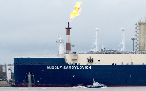 UK imposes new sanctions on Russian LNG sector