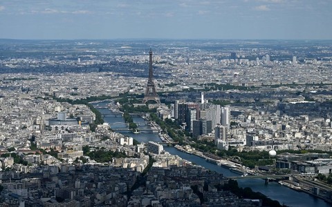 A property price record has been set in Paris: 230,000 euros per square metre