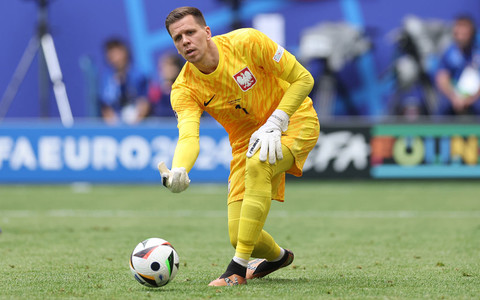 Coach Flick: I have spoken to Szczesny, but he is still not a Barcelona footballer