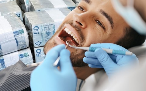 Dental treatment costs currently bother Poles more than physical pain