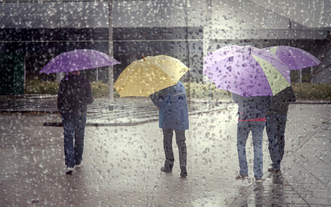 Warnings of thunderstorms and heavy rain in southern England and Wales