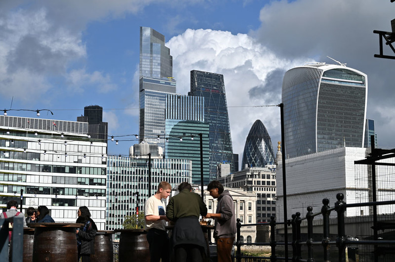 UK economy returned to growth in August