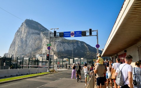 Gibraltar requires foreigners to show their passports upon entry