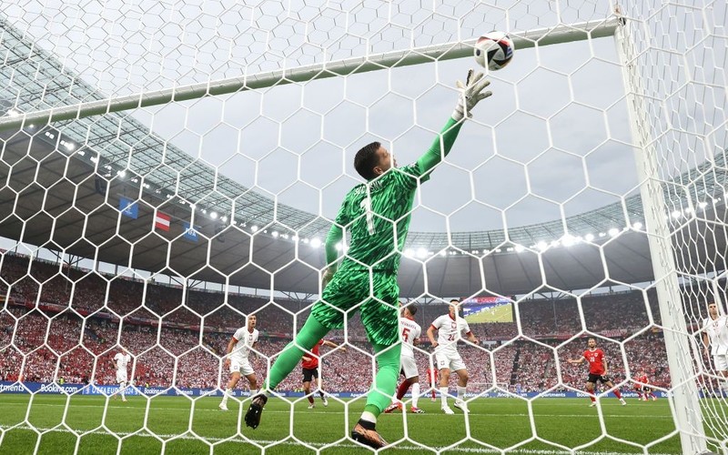 Szczęsny ready to make his debut for Barcelona