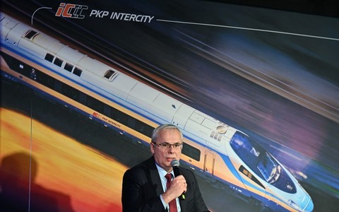 PKP Intercity: W nowym rozkładzie będzie więcej pociągów i pojadą szybciej