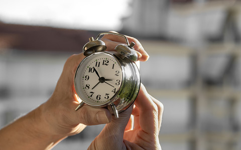 The British Sleep Society recommends abolishing the twice-yearly clock change