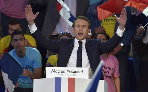 Francja: Centralna Komisja Wyborcza bada atak hakerów na sztab Macrona